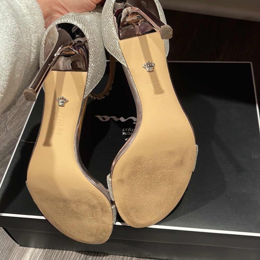 Like new - work once Nina- Deena champagne dream heels sz 9.5 - Picture 4 of 6